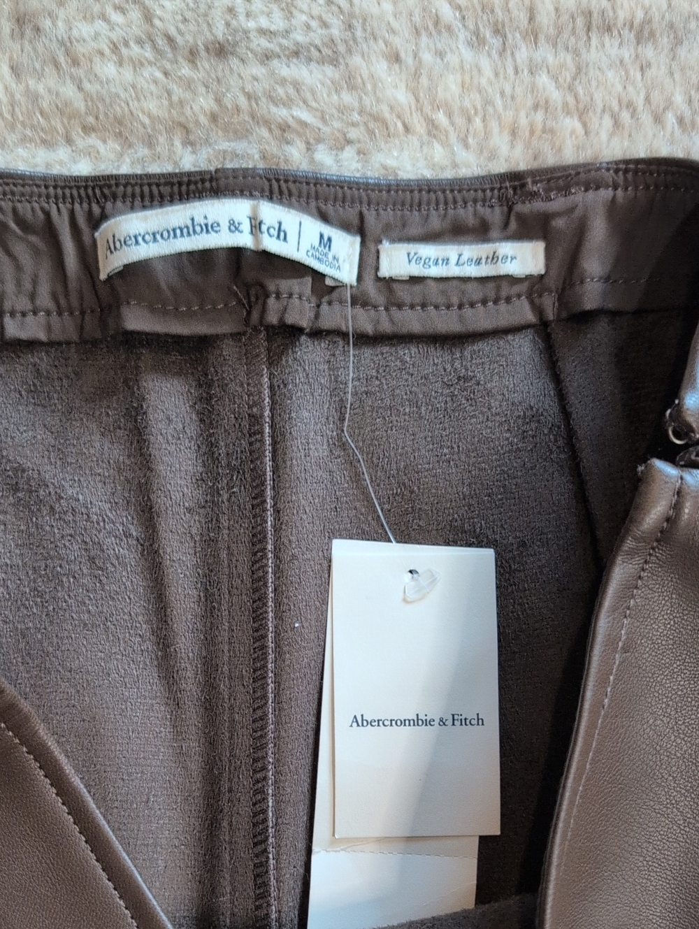 abercrombie Faux Leather Pencil Skirt in Milk Chocolate M - Picture 4 of 8